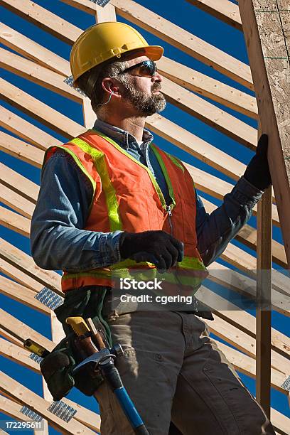 Cedo De Manhã Com A Tarefa - Fotografias de stock e mais imagens de Trabalhador da Construção Civil - Trabalhador da Construção Civil, Óculos de Sol, Protetor Auricular