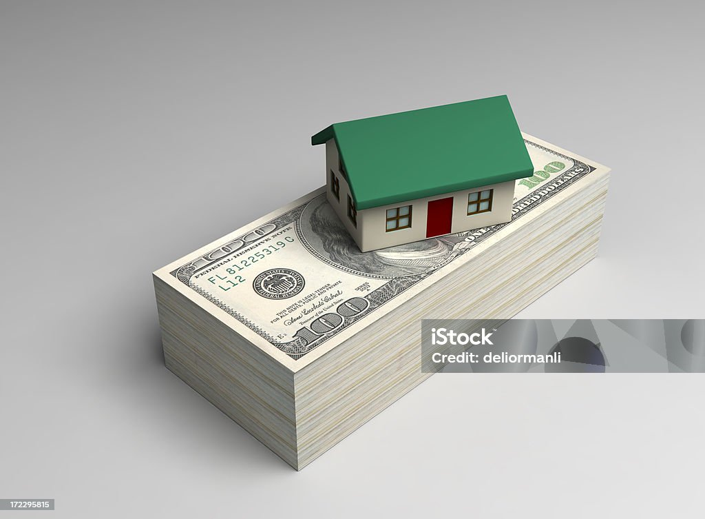 Maison et Pile d'argent (mortgage concept - Photo de Croissance libre de droits
