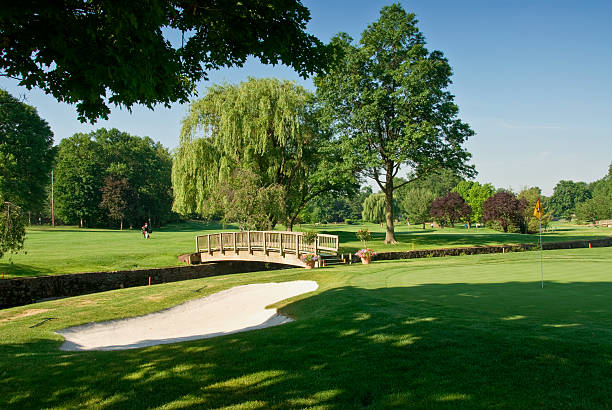 country club de golf course - new jersey landscape putting green golf imagens e fotografias de stock