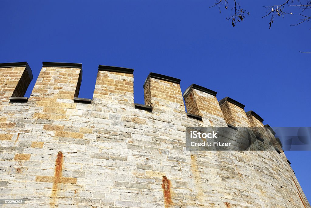 Castello di dettaglio - Foto stock royalty-free di Antico - Condizione