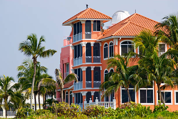 Paradise Beautiful estate home on the beach in Florida. pretty beach house stock pictures, royalty-free photos & images
