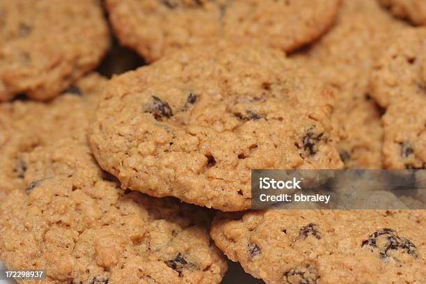 Photo libre de droit de Biscuits À Lavoine Et Aux Raisins Secs banque d'images et plus d'images libres de droit de Aliment - Aliment, Aliments et boissons, Biscuit