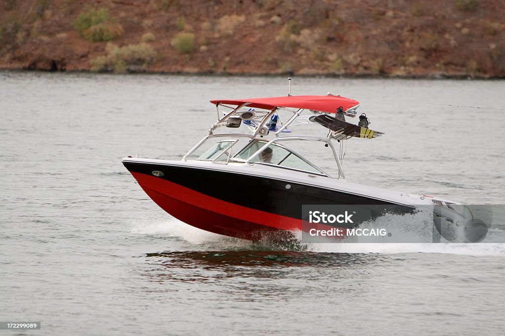 wakeboarding barca - Foto stock royalty-free di Wakeboarding