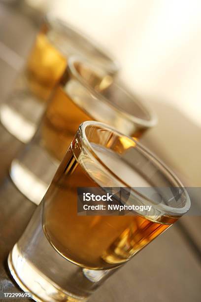 Whiskey Foto - Fotografie stock e altre immagini di Alchol - Alchol, Bancone - Bar, Bar