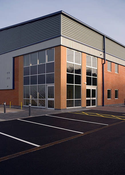istock Office/Factory Exterior 172300085