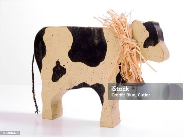 Mucca In Legno - Fotografie stock e altre immagini di Bovino domestico - Bovino domestico, Scontornabile, Vacca