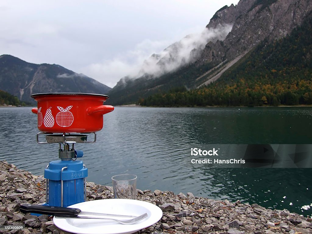 Cocina de cámping - Foto de stock de Camping libre de derechos