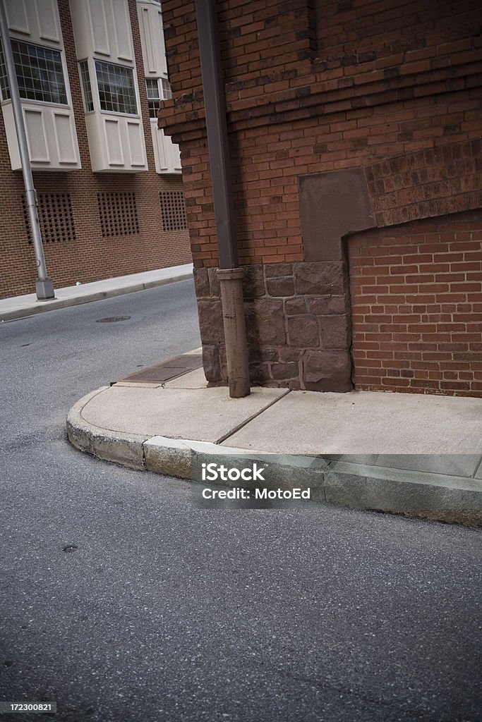 La ciudad Alley - Foto de stock de Acera libre de derechos