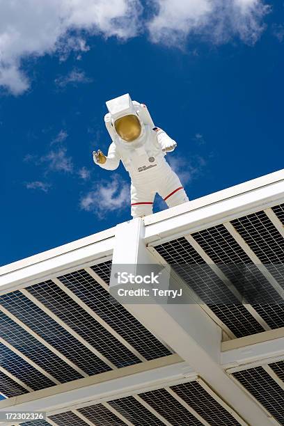 Astronaut NASA 케네디 우주 센터에 대한 스톡 사진 및 기타 이미지 - NASA 케네디 우주 센터, 공중, 구름