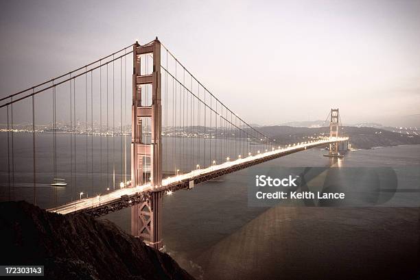 Puente Golden Gate Al Atardecer Foto de stock y más banco de imágenes de Bahía - Bahía, Exposición larga, Fotografía - Imágenes