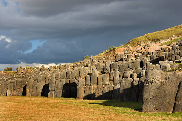 der inka-fort von sacsayhuamán - concepts and ideas travel locations architecture and buildings time stock-fotos und bilder