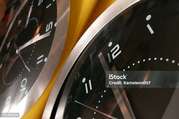 Relógio - Fotografias de stock e mais imagens de 12 Horas - 12 Horas, Antigo, Conceito