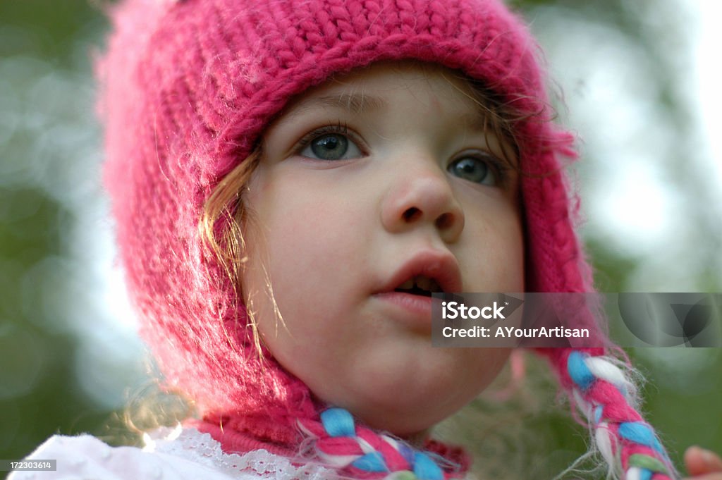 Menina de chapéu de neve - Foto de stock de Aventura royalty-free