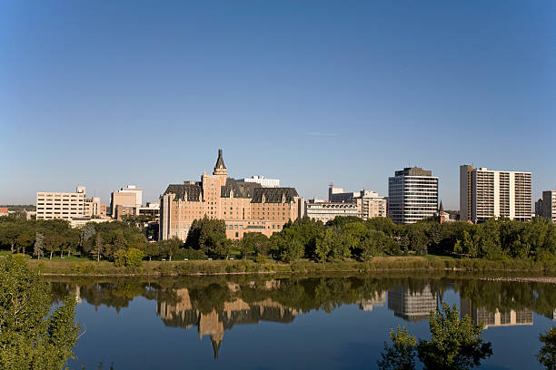 istock Saskatoon Riverbank With Bessborough Hotel 172304382