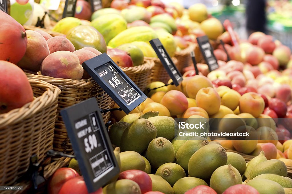 Kiwi, peaches, bordeaux e meloni - Foto stock royalty-free di Frutto Kiwi
