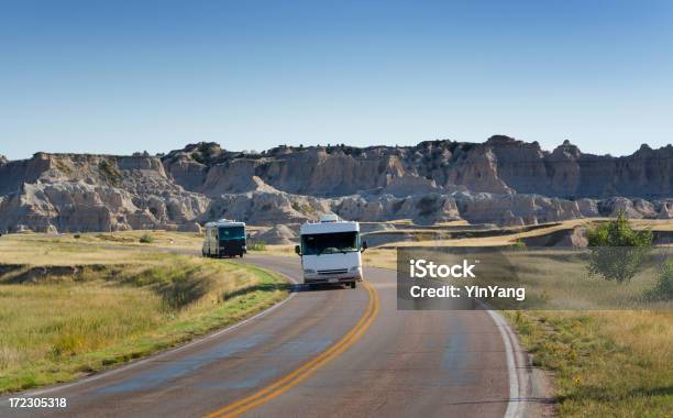 Foto de Os Campistas De Badlands e mais fotos de stock de Badlands - Badlands, Black Hills, Centro-oeste dos Estados Unidos