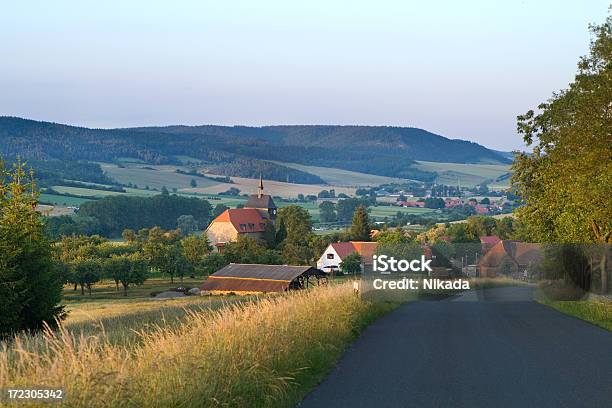Деревня — стоковые фотографии и другие картинки Деревня - Деревня, Улица, Бавария