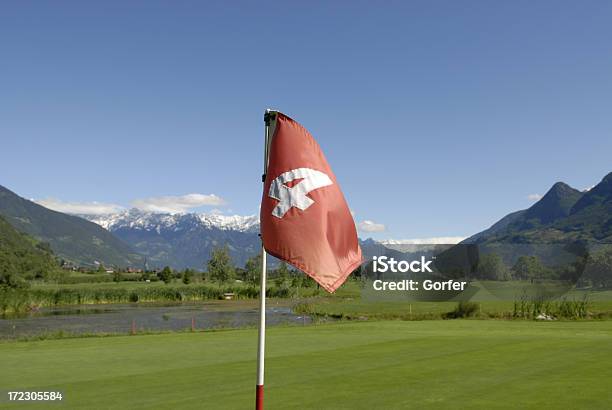 Campo De Golfe Tacada 4 - Fotografias de stock e mais imagens de Ajardinado - Ajardinado, Ao Ar Livre, Atividade Recreativa