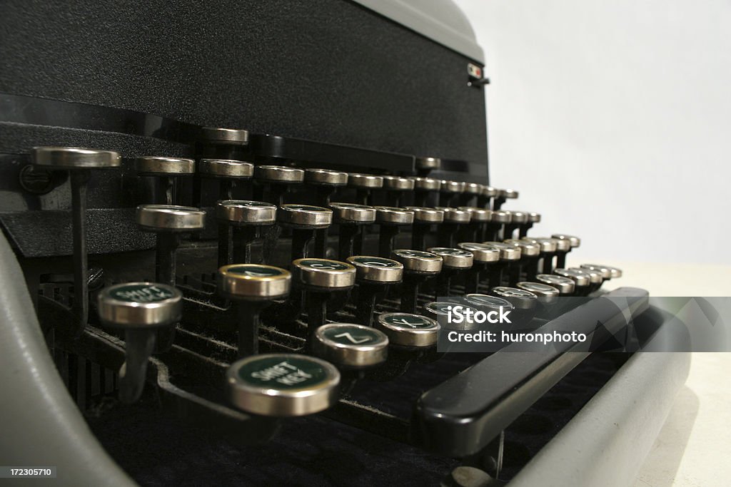 Klawiatura maszyny do pisania - Zbiór zdjęć royalty-free (Maszyna do pisania)