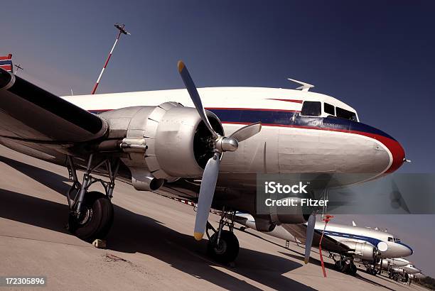 オールドスクールの旅行 - 飛行機のストックフォトや画像を多数ご用意 - 飛行機, 1960～1969年, 1950～1959年