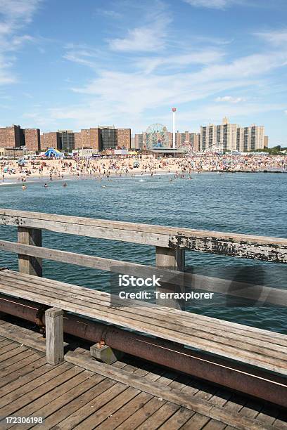 Broadwalk Bank Auf Coney Island Stockfoto und mehr Bilder von Anlegestelle - Anlegestelle, Bauwerk, Blau