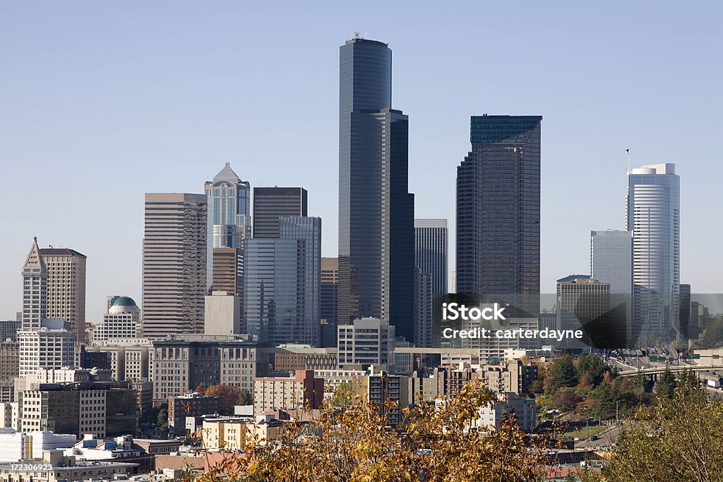 Horizonte de Seattle en otoño - Foto de stock de Cielo despejado libre de derechos