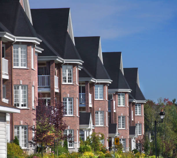 istock Three story urban homes in a row 172308243