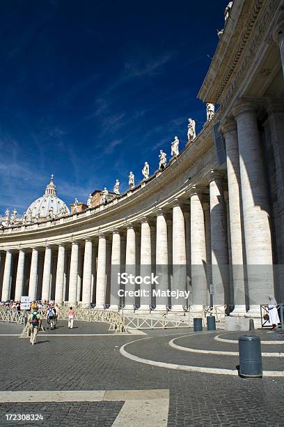 Photo libre de droit de Arches Sur La Place Saintpierre banque d'images et plus d'images libres de droit de Antiquité romaine - Antiquité romaine, Place Saint-Pierre, Rome - Italie