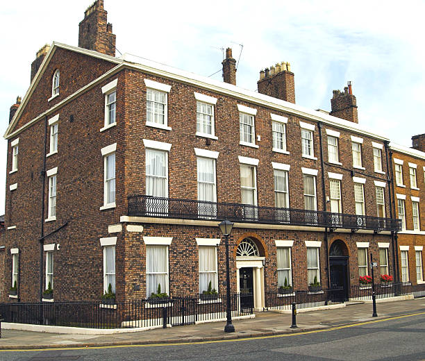 istock Georgian corner house in Liverpool 172308615
