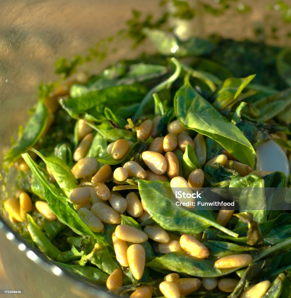 Kochen Zutaten, Kräuter, Basilikum, Pasta und Pesto, italienisches Essen Hintergrund - Lizenzfrei Mixgerät Stock-Foto