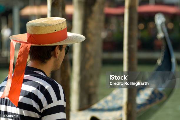 Photo libre de droit de Gondolier À Venise banque d'images et plus d'images libres de droit de Gondolier - Gondolier, Venise, Hommes