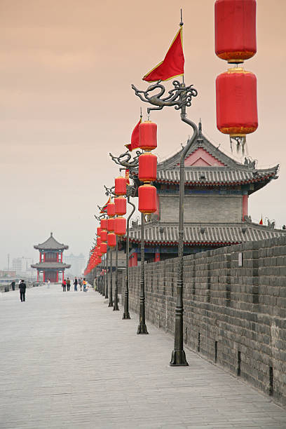 고대 성벽, xi'an - china xian chinese lantern wall 뉴스 사진 이미지