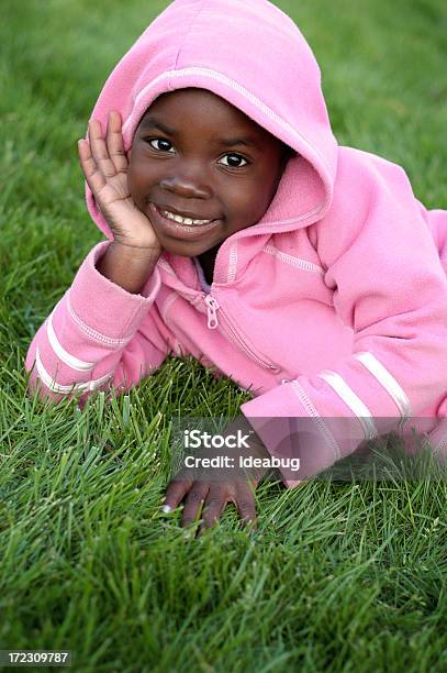 Photo libre de droit de Confortable Heureux banque d'images et plus d'images libres de droit de 6-7 ans - 6-7 ans, Afro-américain, Beauté