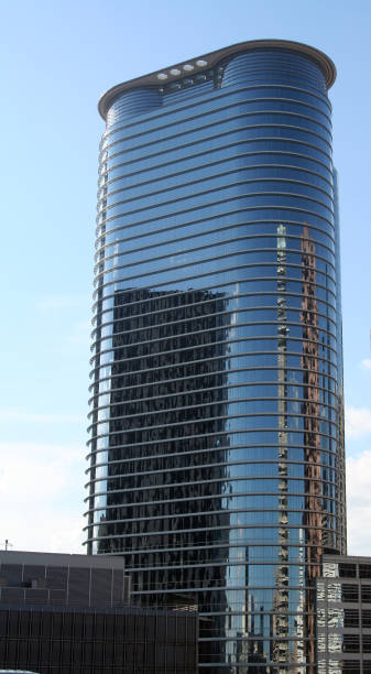 istock Shiny Steel and Glass Skyscraper 172310537