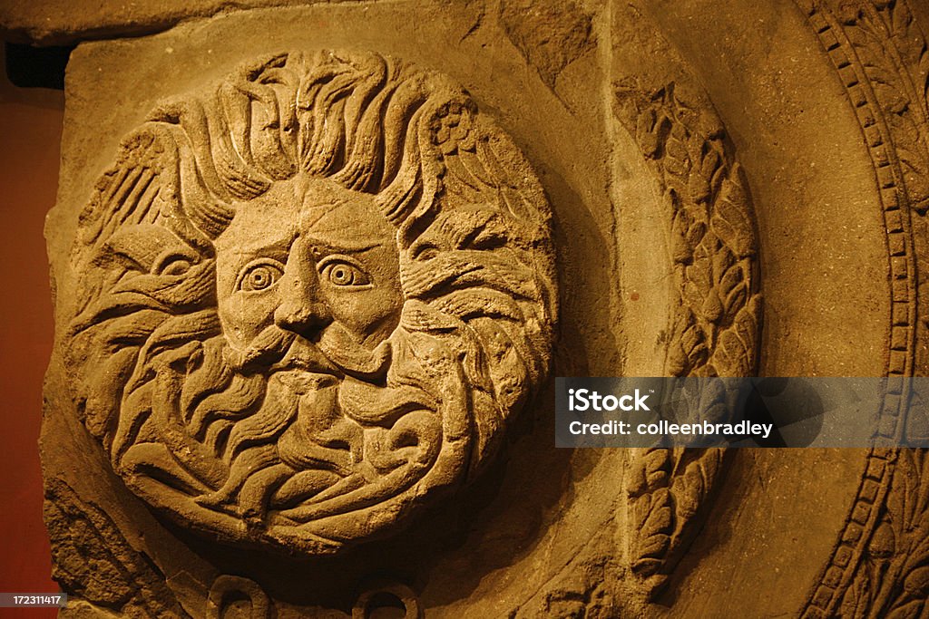 Romano-Celtic Gorgone s Head, Sun God, des bains romains, une salle de bains - Photo de Bath - Somerset libre de droits