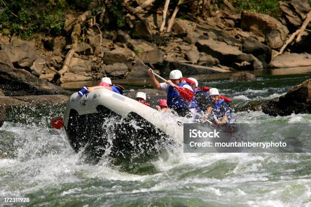 Letzter Lauf Stockfoto und mehr Bilder von Auf dem Wasser treiben - Auf dem Wasser treiben, Extremsport, Fels