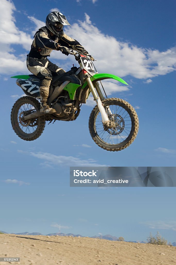 Мотокросс-rider прыжки - Стоковые фото Мотокросс роялти-фри