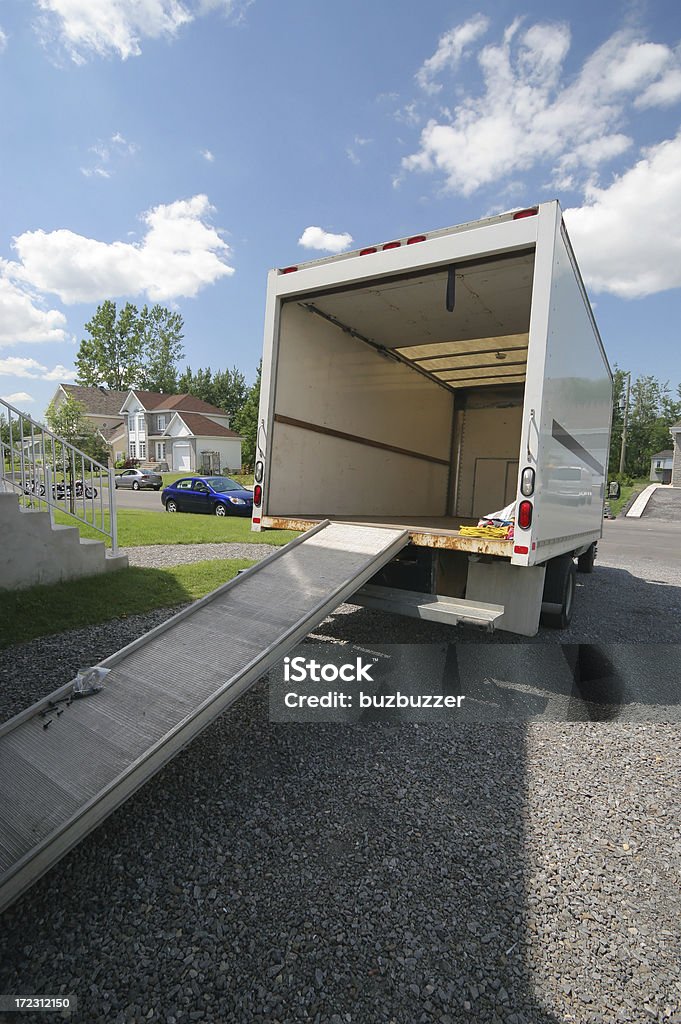 Aberto mover camião com a rampa - Royalty-free Aberto Foto de stock