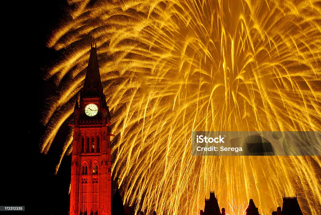 Fuochi d'artificio su Giorno di Canada su Ottawa - Foto stock royalty-free di Canada Day