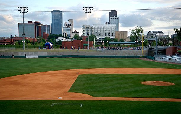 istock Big City Baseball Park 172312349