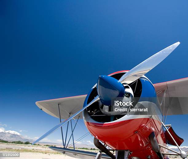 Gran Motor Salientes Foto de stock y más banco de imágenes de Avión - Avión, Hélice - Pieza de máquina, Rojo