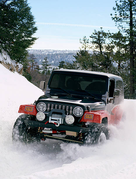 quatro rodas "na neve (35 mm slide - 4x4 imagens e fotografias de stock