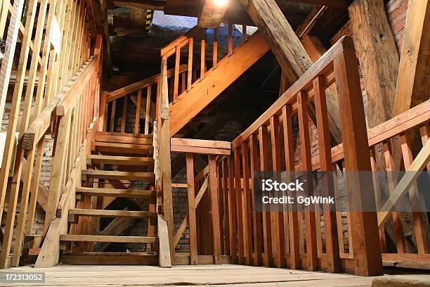 木製の階段 - 内階段のストックフォトや画像を多数ご用意 - 内階段, 地下貯蔵室, 段