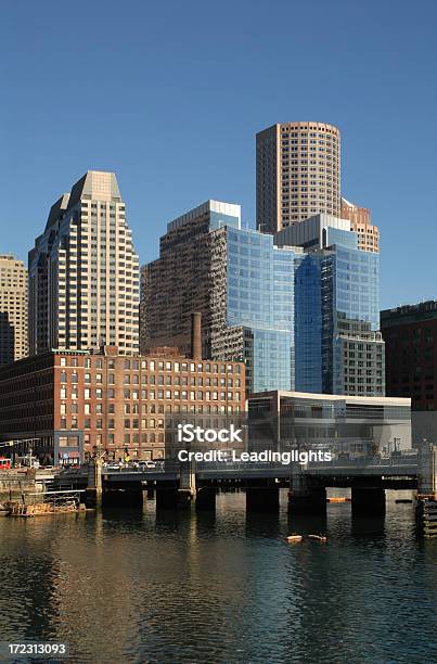 Foto de Horizonte De Boston City e mais fotos de stock de Boston - Massachusetts - Boston - Massachusetts, Silhueta urbana, Arranha-céu