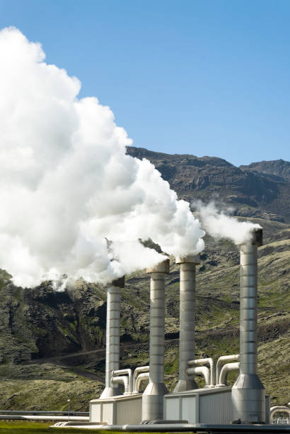 para z kominy - geothermal power station pipe steam alternative energy zdjęcia i obrazy z banku zdjęć