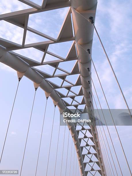 Hängebrücke In Der Dämmerung Stockfoto und mehr Bilder von Brücke - Brücke, Modern, Architektur