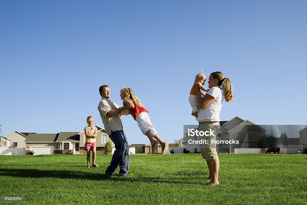 Familie Spielen im Park - Lizenzfrei Familie Stock-Foto