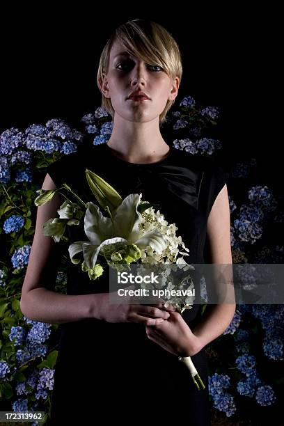 Funeralporträts Stockfoto und mehr Bilder von Abenddämmerung - Abenddämmerung, Attraktive Frau, Blick in die Kamera