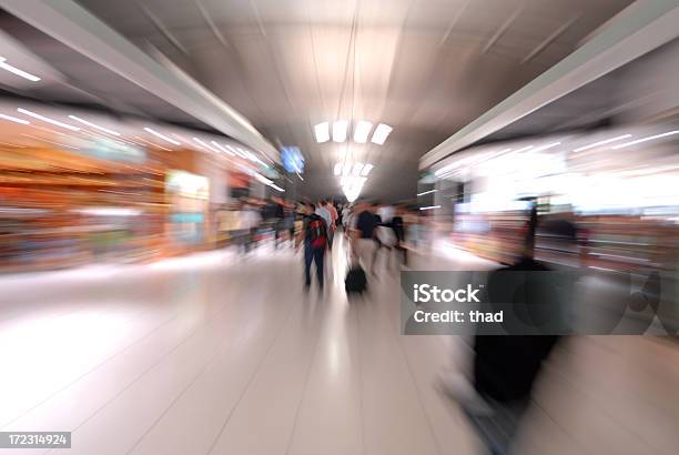 Aeropuerto Comercial Foto de stock y más banco de imágenes de Aeropuerto - Aeropuerto, Exposición larga, Ir de compras