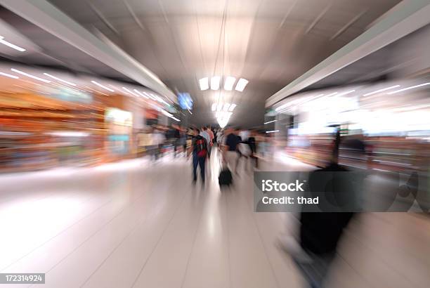 Aeroporto Di Shopping Mall - Fotografie stock e altre immagini di Aeroporto - Aeroporto, Esposizione lunga, Fare spese